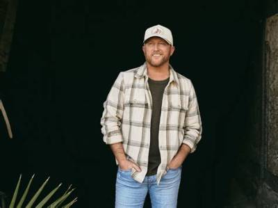 Country Singer Cole Swindell Popped the Question to Girlfriend Courtney Little!