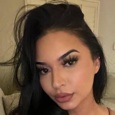Crystal Cobb - Age, Family, Bio