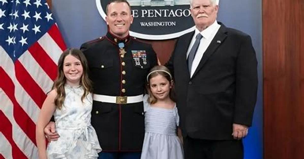 Dakota Meyer - Age, Family, Bio