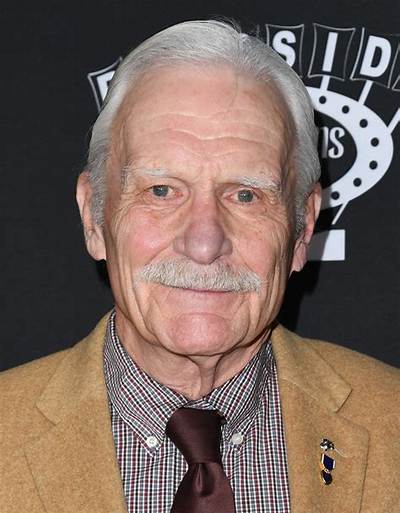 Dale Dye Net Worth - Wiki, Age, Weight and Height, Relationships, Family, and More