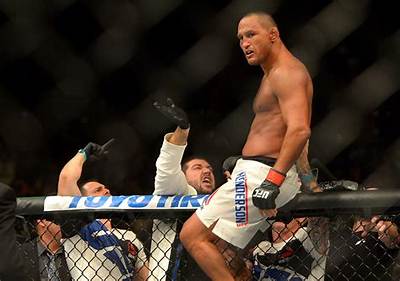 Dan Henderson Height, Weight, Net Worth, Age, Birthday, Wikipedia, Who, Nationality, Biography