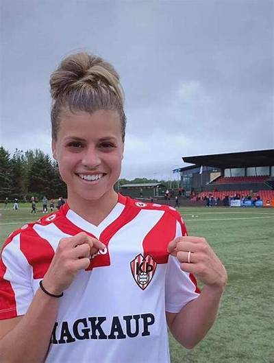 Dani Rhodes Height, Weight, Net Worth, Age, Birthday, Wikipedia, Who, Nationality, Biography