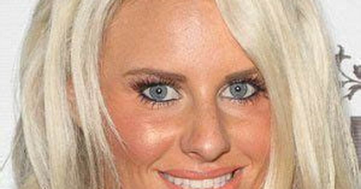 Danielle Armstrong Bio (Wiki)