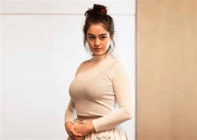 Danielle Galligan Height, Weight, Net Worth, Age, Birthday, Wikipedia, Who, Instagram, Biography
