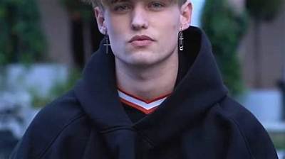 Danilis Boom - Age, Family, Bio