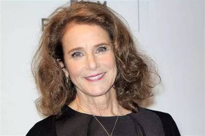 Debra Winger - Age, Family, Bio