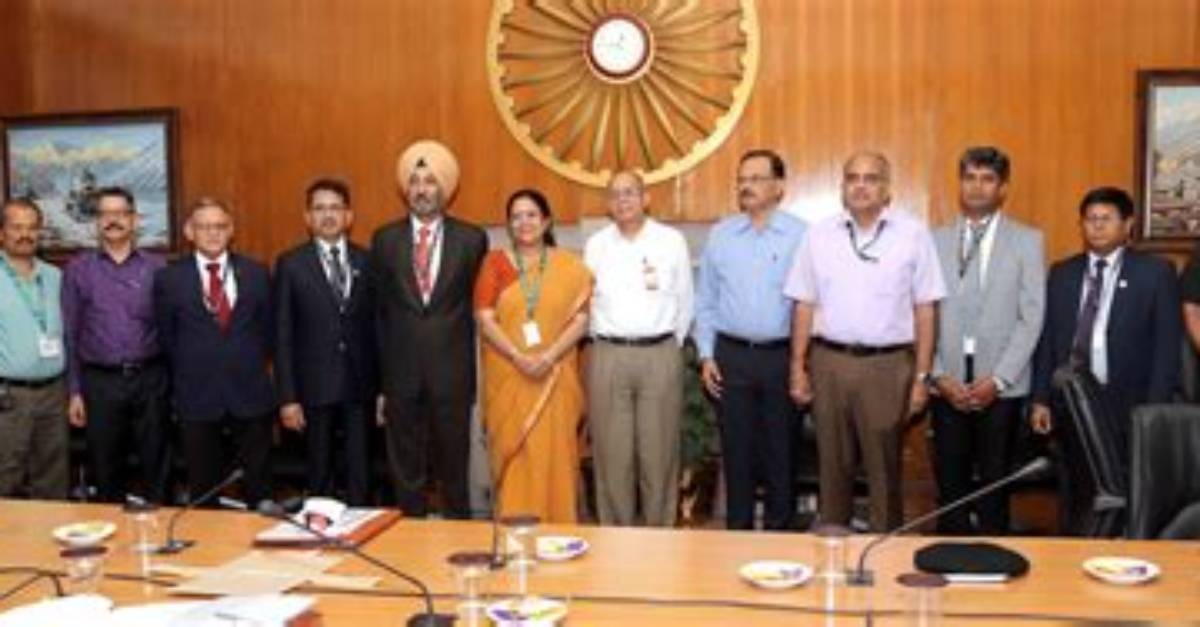 Defence Ministry Signs Mou with Bank of Baroda, Hdfc Bank to Expand Sparsh Initiative