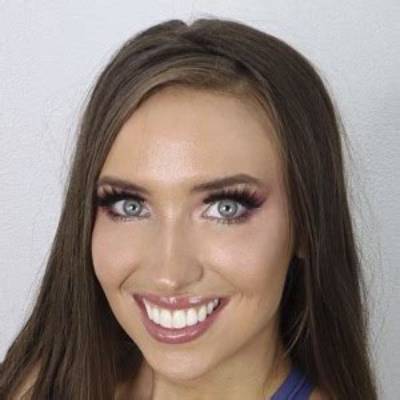Devon Jenelle - Age, Family, Bio