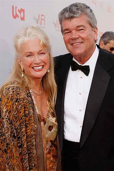 Diane Ladd Husband: Who Is Robert Charles Hunter?