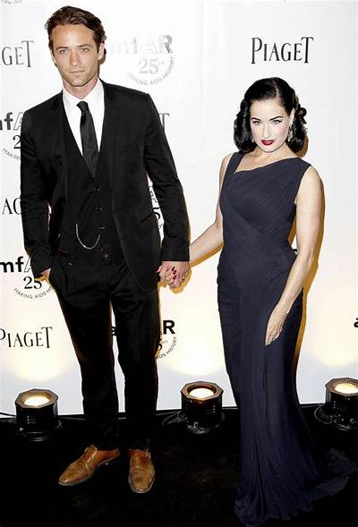 Dita Von Teese & Her Hot French Boyfriend Went to Coachella