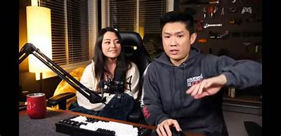 Does Mkleo Have a Girlfriend in 2022? His Dating Life and Relationship Details
