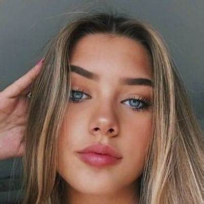 Dora Kryeziu - Age, Family, Bio