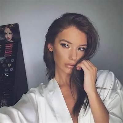 Dorina Gegici - Age, Family, Bio