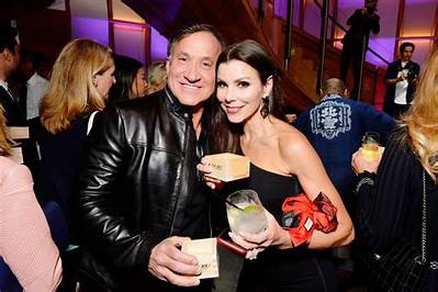 Dr. Terry Dubrow Height, Weight, Net Worth, Age, Birthday, Wikipedia, Who, Instagram, Biography