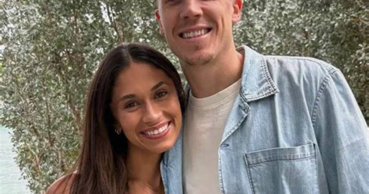 Duncan Robinson Family: Wife, Children, Parent, Girlfriend, Siblings