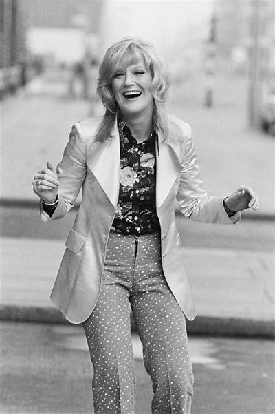 Dusty Springfield Net Worth - Wiki, Age, Weight and Height, Relationships, Family, and More