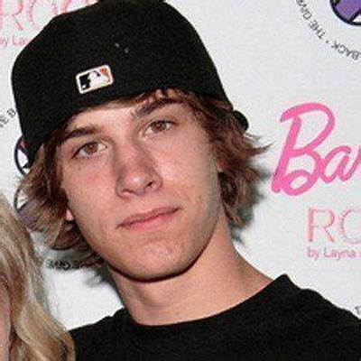 Dylan Patton Bio (Wiki)