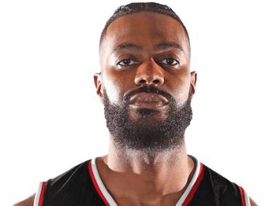 Earl Clark Bio (Wiki)