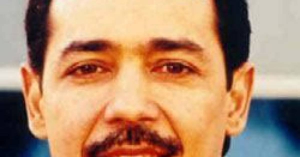 Eddie Santiago - Age, Family, Bio