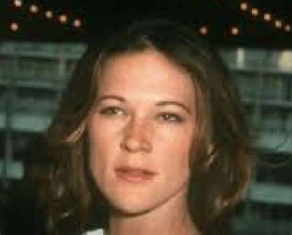 Eliza Hutton Height, Weight, Net Worth, Age, Birthday, Wikipedia, Who, Nationality, Biography