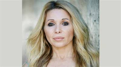Elizabeth Daily - Age, Family, Bio