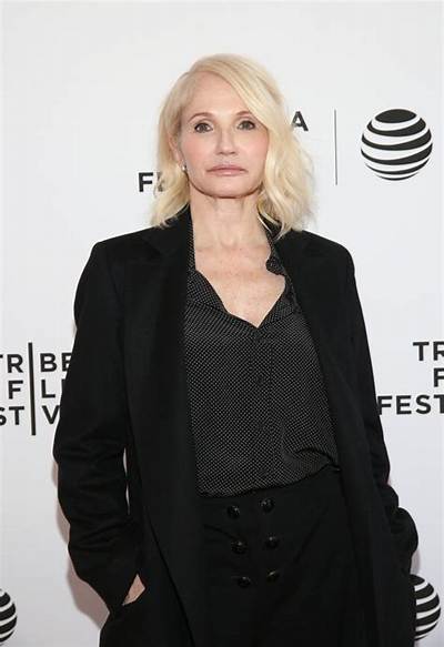 Ellen Barkin Net Worth - Wiki, Age, Weight and Height, Relationships, Family, and More