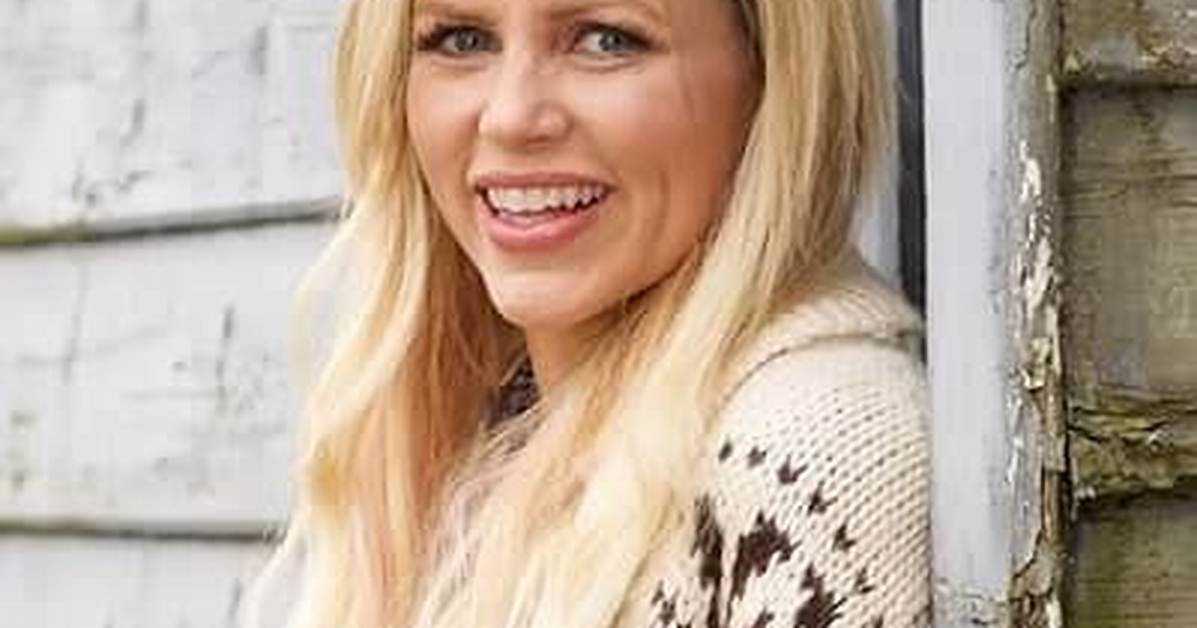 Ellie Harrison - Age, Family, Bio