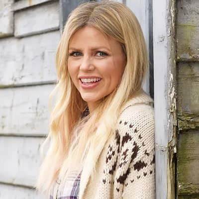 Ellie Harrison - Age, Family, Bio