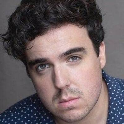 Elliot Simmons Height, Weight, Net Worth, Age, Birthday, Wikipedia, Who, Nationality, Biography