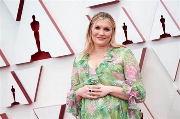 Emerald Fennell Height, Weight, Net Worth, Age, Birthday, Wikipedia, Who, Nationality, Biography