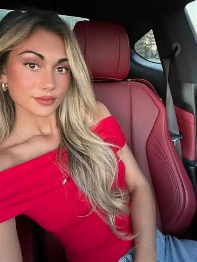 Emiliana. Wav Height, Weight, Net Worth, Age, Birthday, Wikipedia, Who, Nationality, Biography
