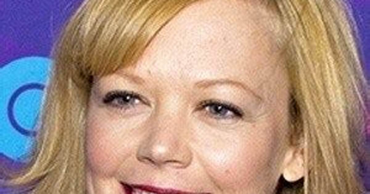 Emily Bergl - Age, Family, Bio