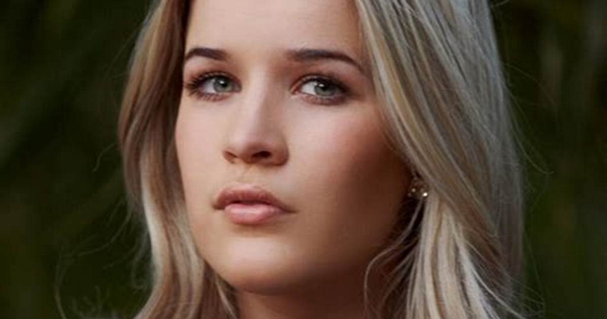 Emily Morris (Movie Actress) - Trivia, Family, Bio