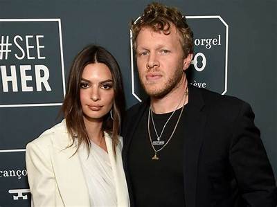 Emily Ratajkowski and Sebastian Bear-Mcclard Divorce After 4 Year's of Marriage!