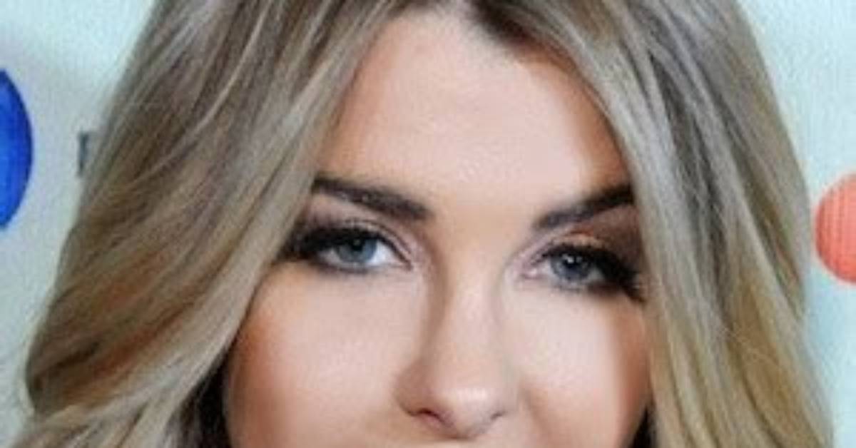 Emily Sears - Age, Family, Bio
