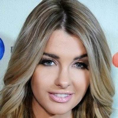 Emily Sears - Age, Family, Bio