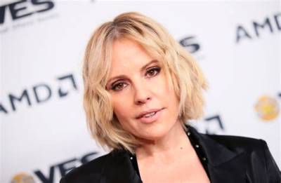 Emma Caulfield Height, Weight, Net Worth, Age, Birthday, Wikipedia, Who, Instagram, Biography