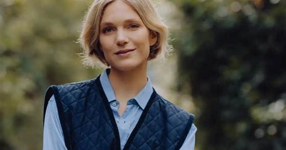 Emma Moortgat Height, Weight, Net Worth, Age, Birthday, Wikipedia, Who, Nationality, Biography