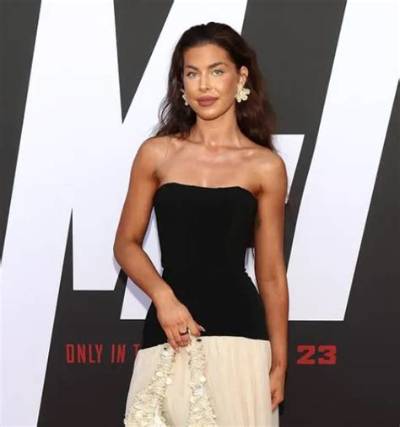 Emy Moore Height, Weight, Net Worth, Age, Wiki, Who, Instagram, Biography