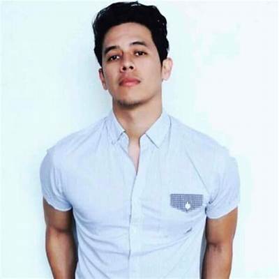 Eric Ochoa Bio (Wiki)