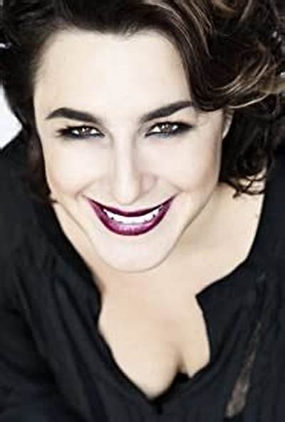 Esra Dermancioglu - Age, Family, Bio