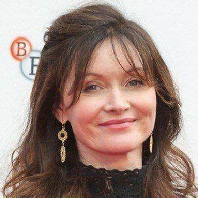 Essie Davis - Age, Family, Bio
