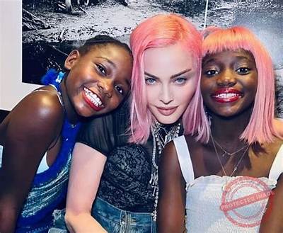 Estere Ciccone Height, Weight, Net Worth, Age, Birthday, Wikipedia, Who, Nationality, Biography