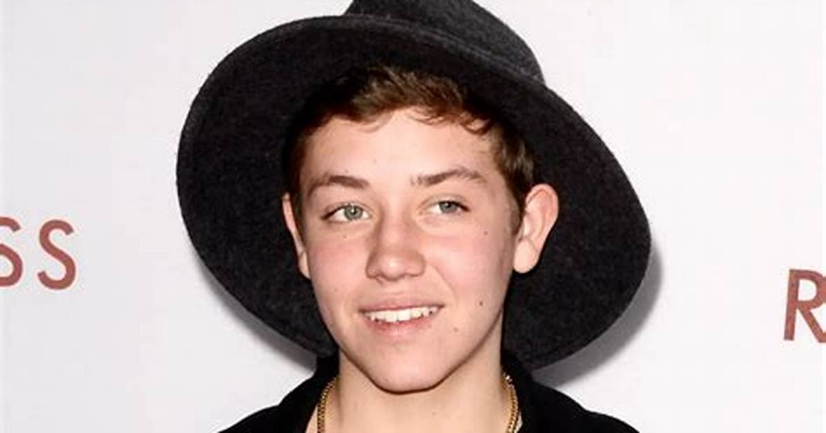 Ethan Cutkosky Net Worth - Wiki, Age, Weight and Height, Relationships, Family, and More