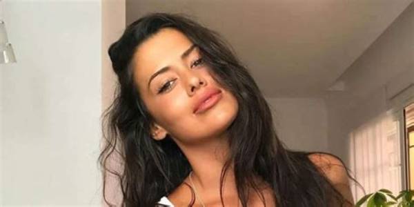 Eva Padlock - Age, Family, Bio