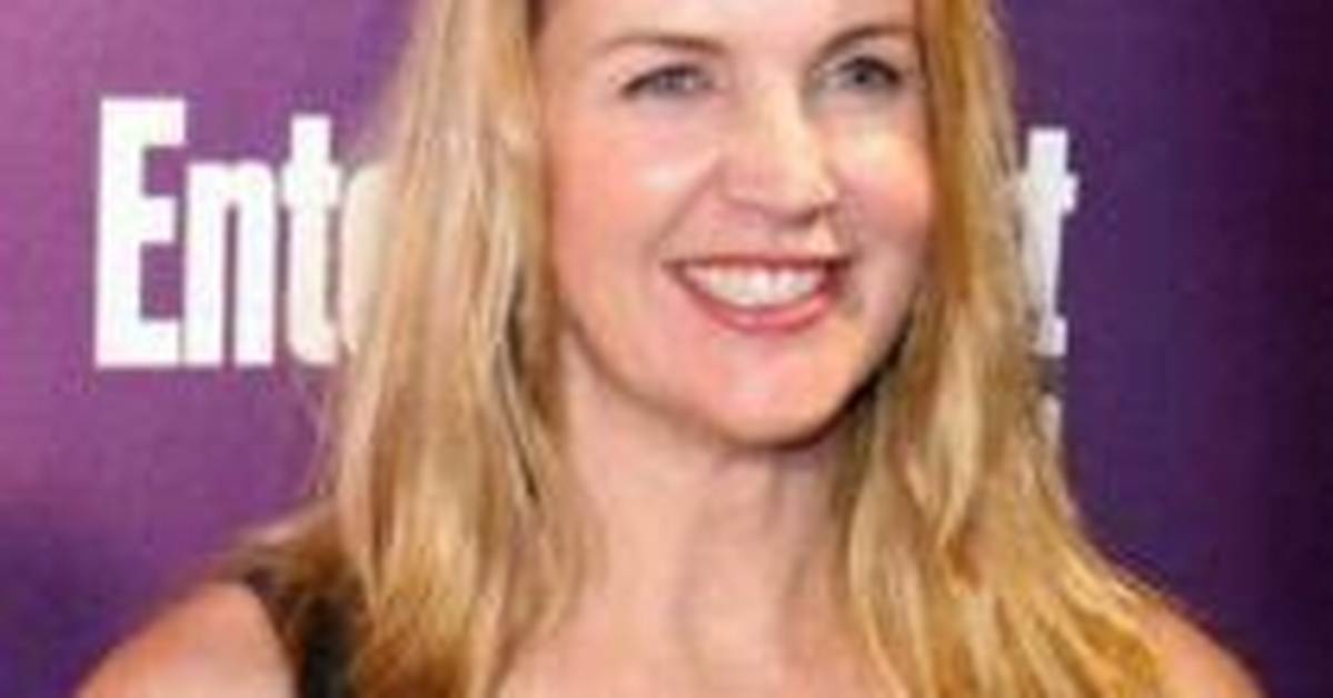 Evelyn Renee Oconnor Height, Weight, Net Worth, Age, Birthday, Wikipedia, Who, Instagram, Biography