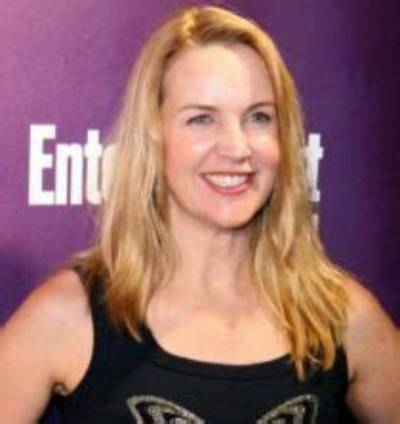 Evelyn Renee Oconnor Height, Weight, Net Worth, Age, Birthday, Wikipedia, Who, Instagram, Biography