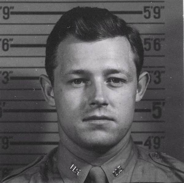 Everette Howard Hunt Jr. - Trivia, Family, Bio