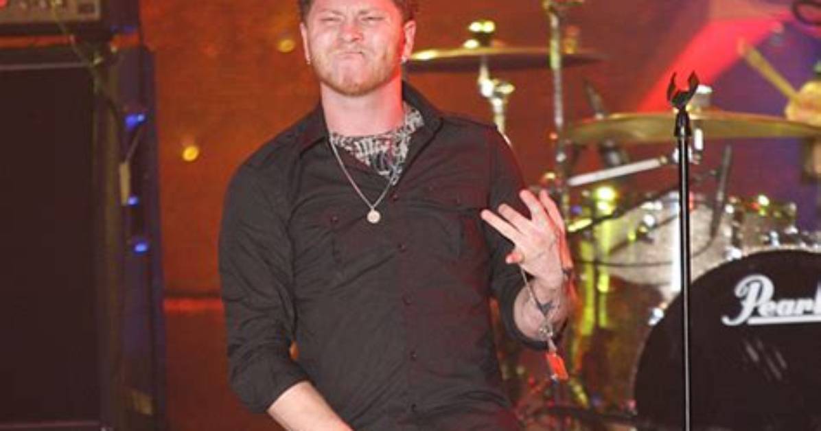 Famous Band Frontman Has 'Weeks to Live' as He Fights on 'Deathbed in Hospice'