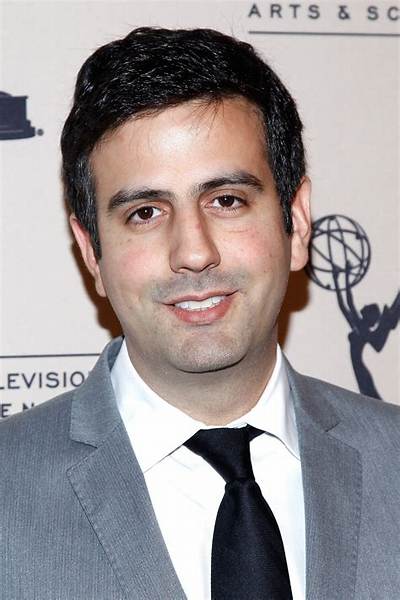 Farhad Safinia Bio (Wiki)